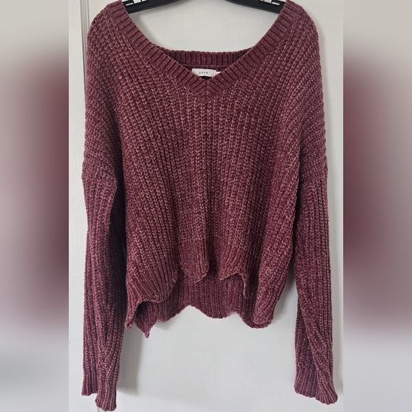 Lush Sweaters - Lush V-Neck Knit Sweater